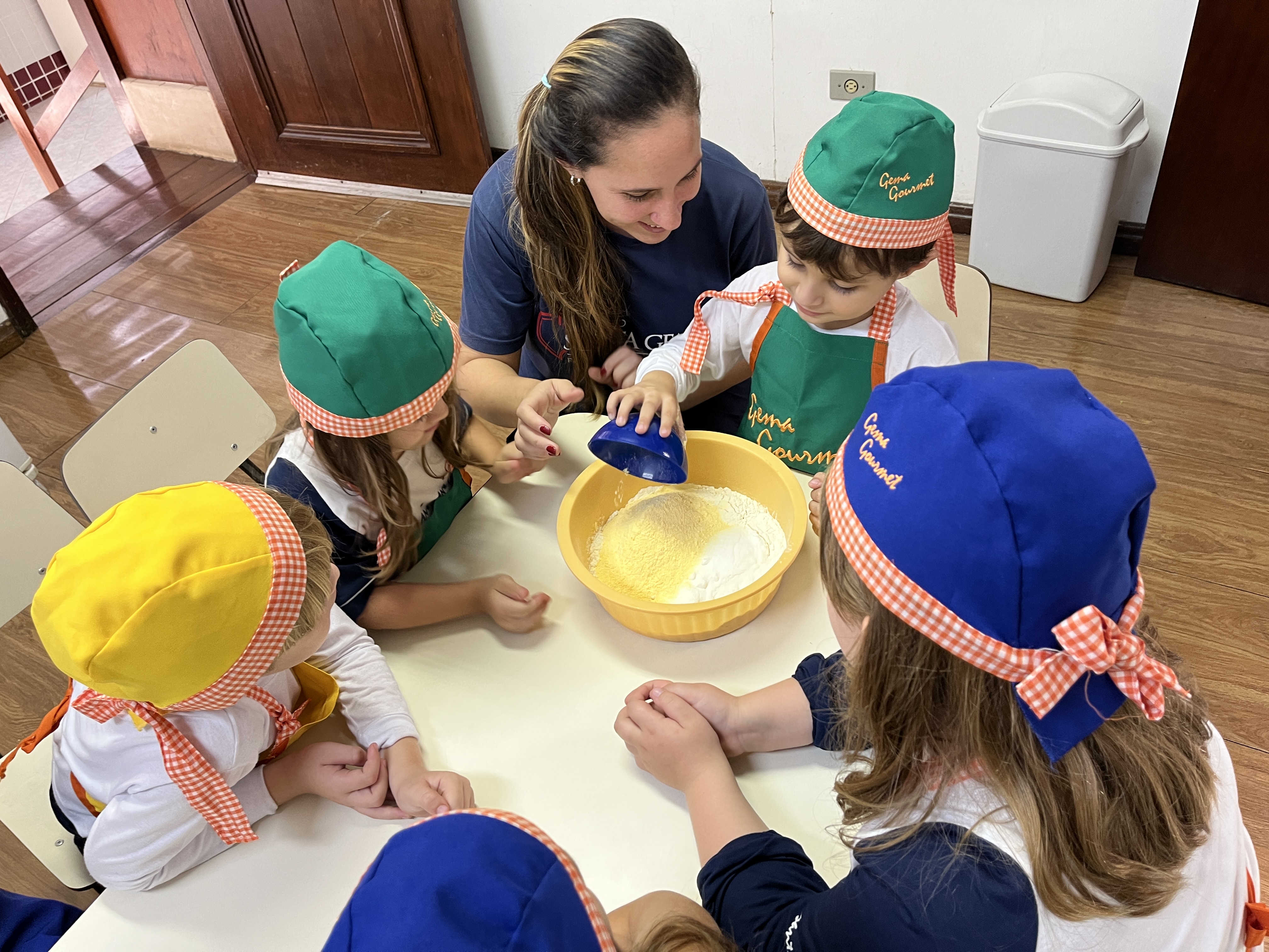 Infantil II na cozinha! Santa Gema