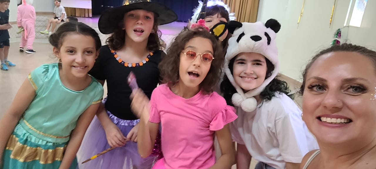 Folia do Carnaval - 5� ano Santa Gema