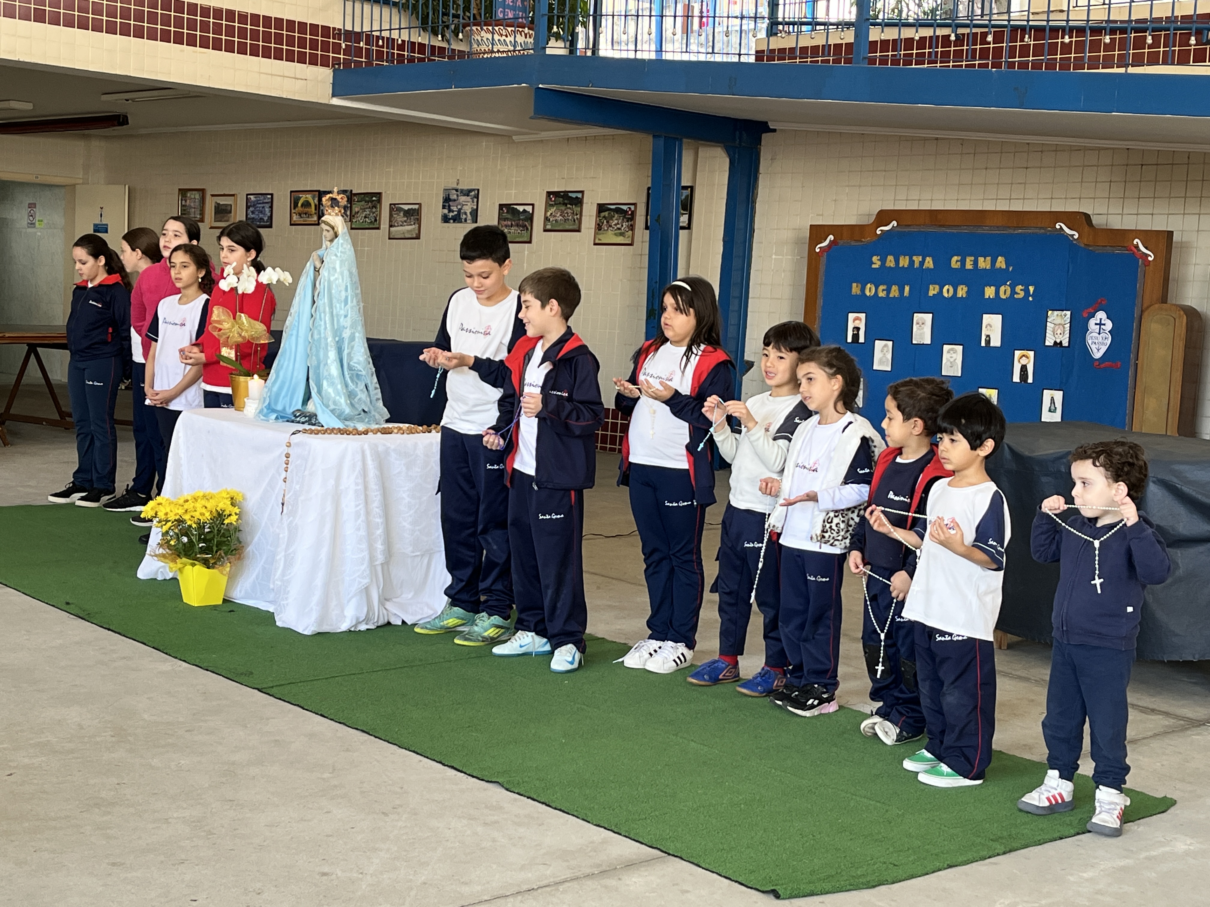 Coroa��o de Nossa Senhora Santa Gema